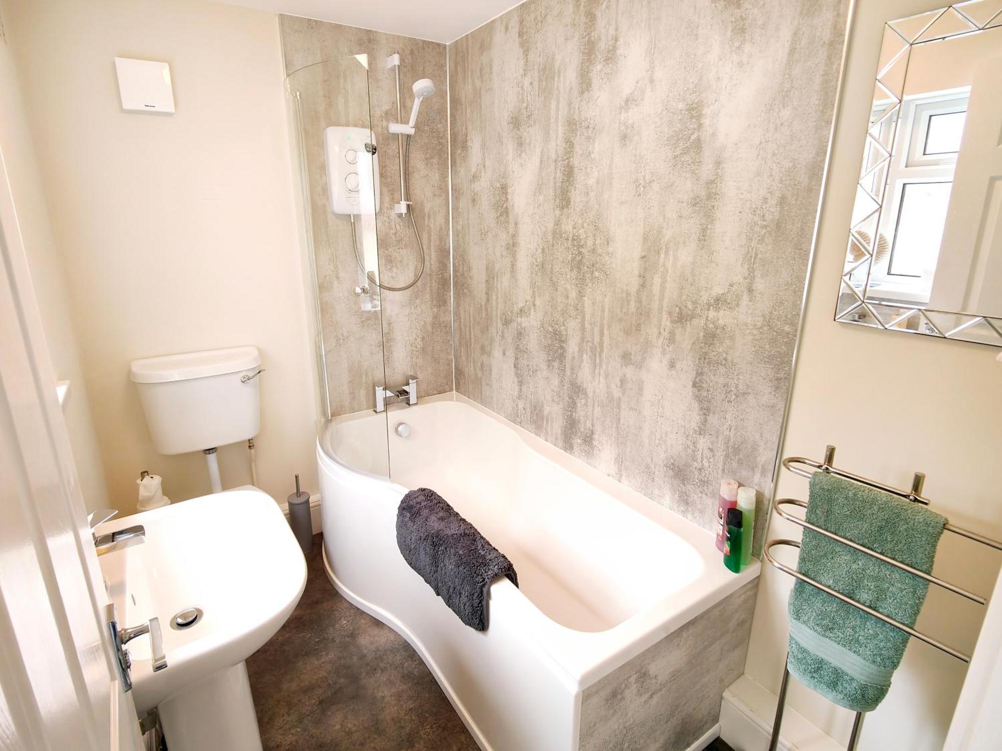 Douglas House, Near Hospital, Attractive And Comfy 2 Bedroom House With Enclosed Yard To Rear Καρλάιλ Εξωτερικό φωτογραφία